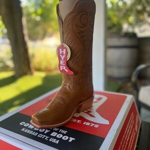 NWT! Women’s Hyer Leawood Cowboy Boots (W7)